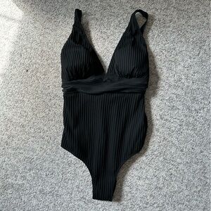 CupShe Black One Piece Swim Suit Size XL NWT